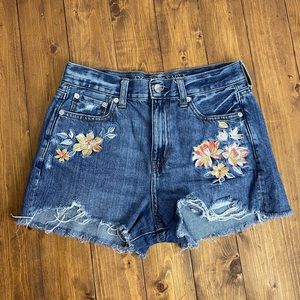 American Eagle Outfitters size 4 mom shorts med was with embroidered flowers